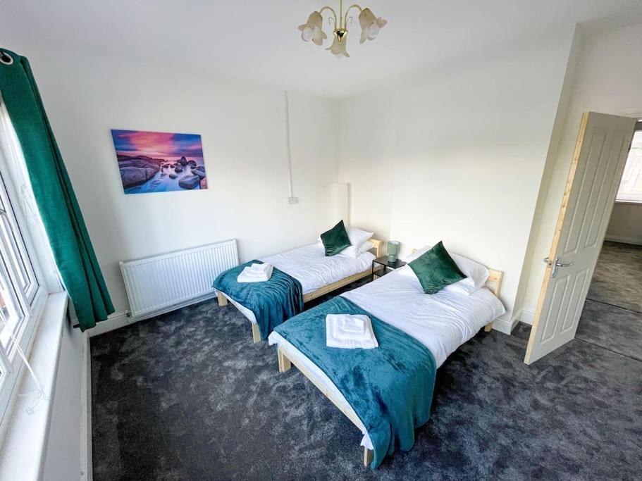 Perfect For Contractors & Families! 7 Beds Free Parking Leilighet Birmingham Eksteriør bilde