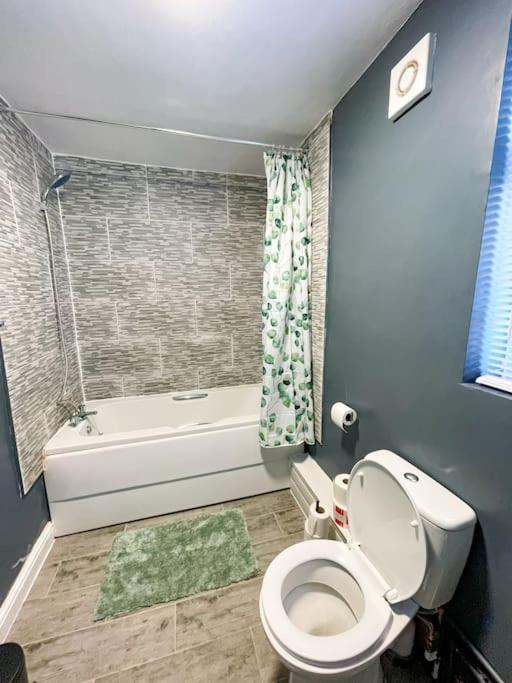 Perfect For Contractors & Families! 7 Beds Free Parking Leilighet Birmingham Eksteriør bilde