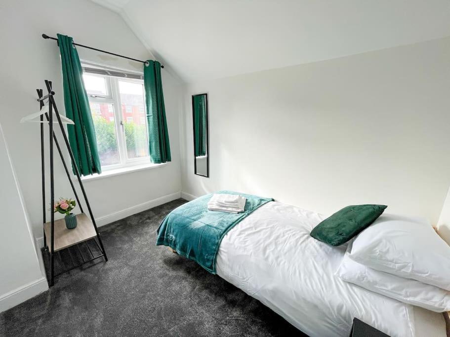 Perfect For Contractors & Families! 7 Beds Free Parking Leilighet Birmingham Eksteriør bilde
