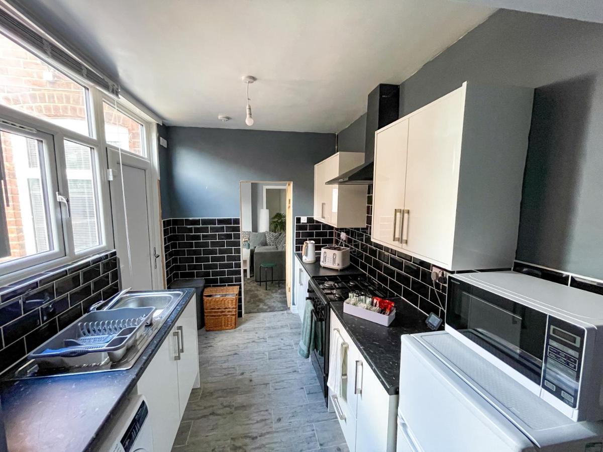 Perfect For Contractors & Families! 7 Beds Free Parking Leilighet Birmingham Eksteriør bilde
